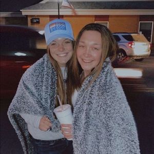 Meet your Posher, Kallee